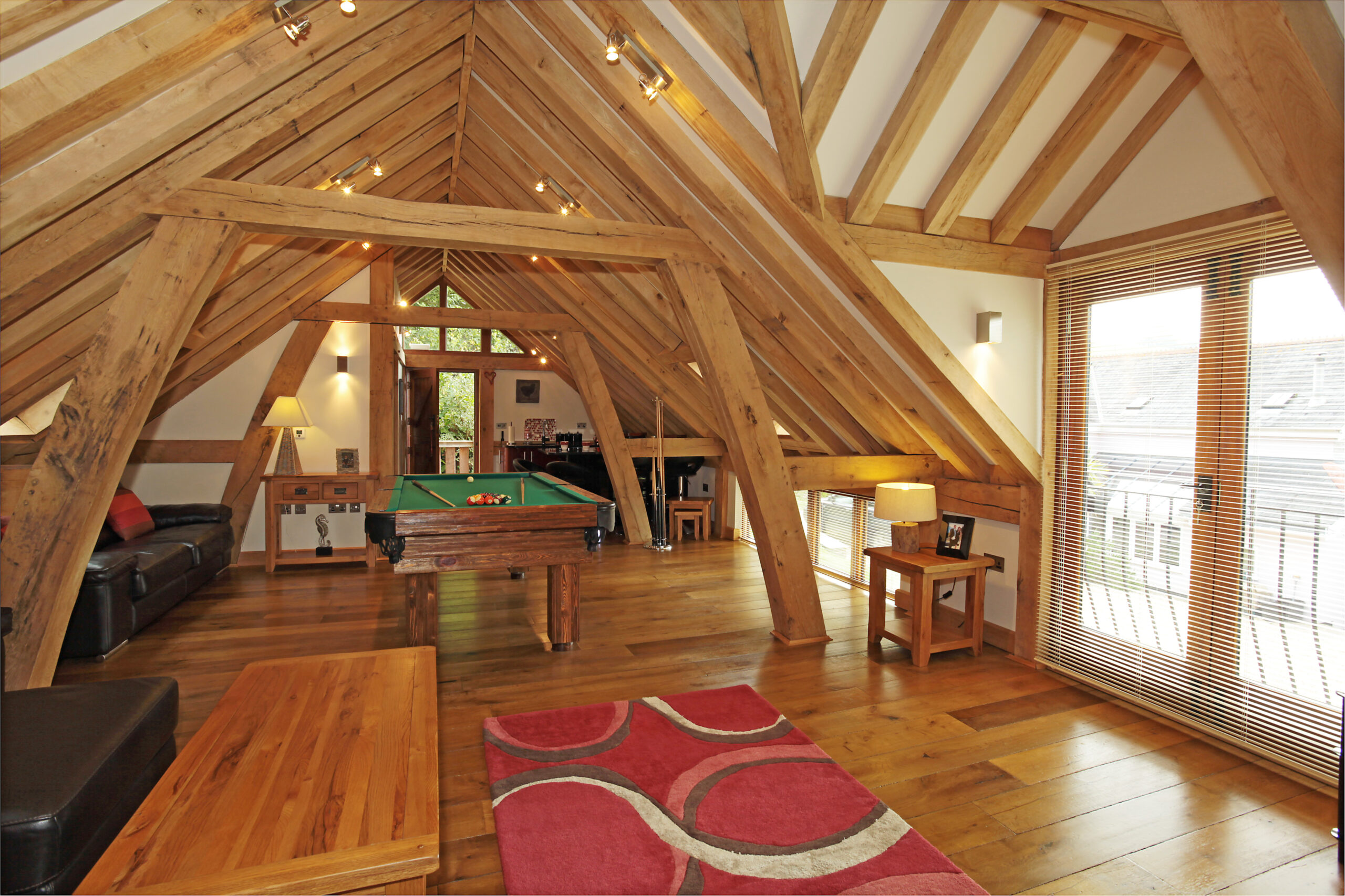 Green Oak vs Seasoned Oak 3 4 Bay Oak Frame Garage with 1st Floor internal (2)