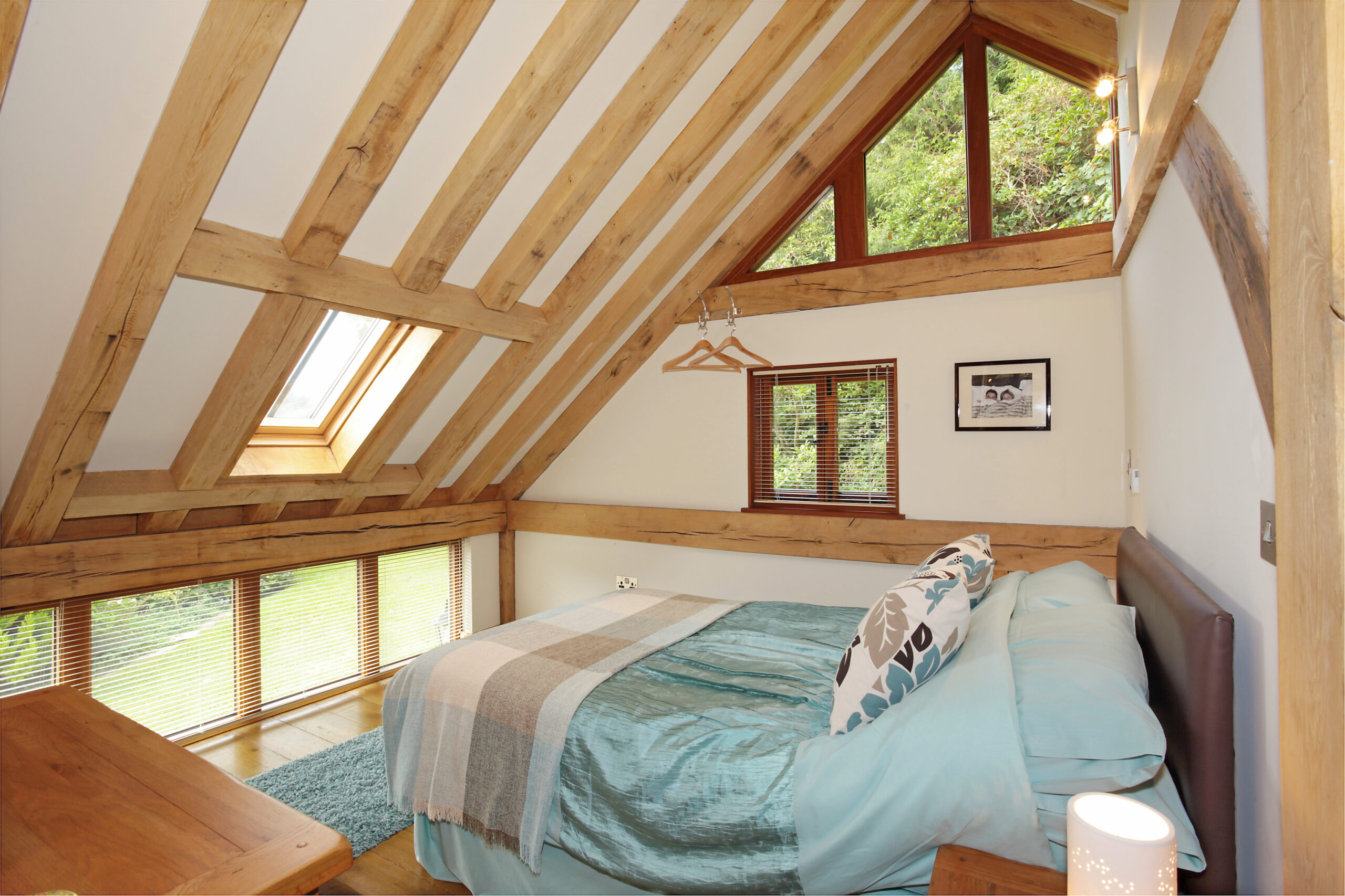 Green Oak vs Seasoned Oak 4 4 Bay Oak Frame Garage with 1st Floor internal 4 scaled